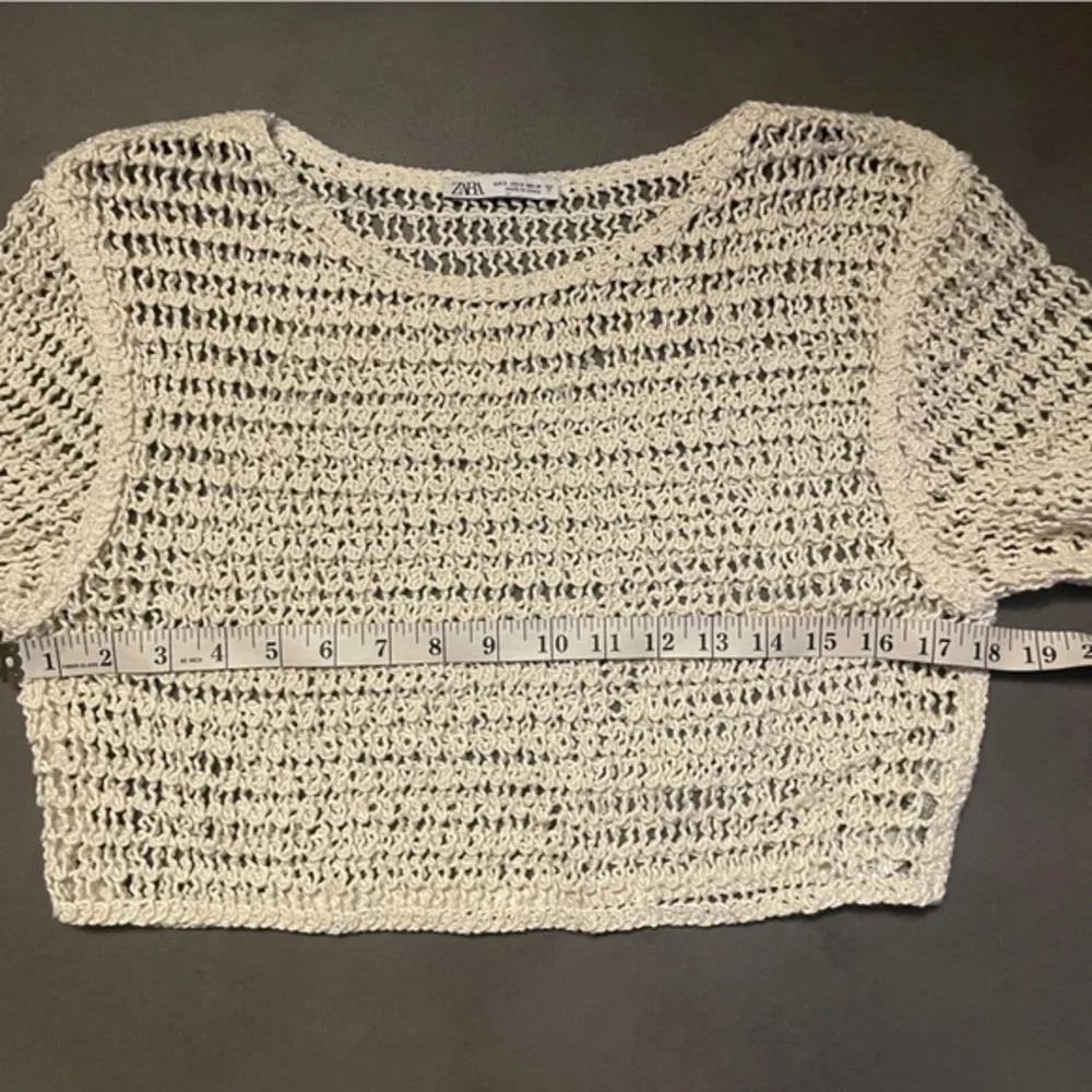 Zara Boho‎ Cropped Cream Crotchet Long Sleeve Top